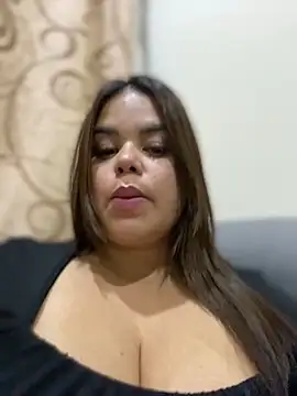 Snapshot of AliceStarshine chatting on 02.15.25 AliceStarshine online show from 02.15.25