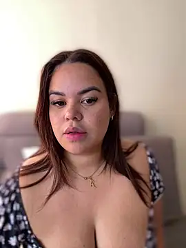 Snapshot of AliceStarshine chatting on 03.18.25 AliceStarshine online show from 03.18.25