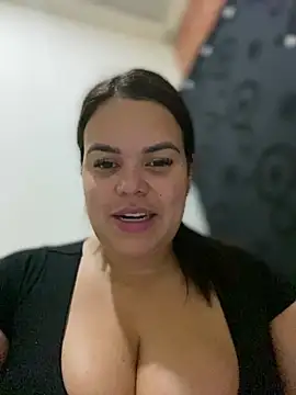Snapshot of AliceStarshine chatting on 03.22.25 AliceStarshine online show from 03.22.25