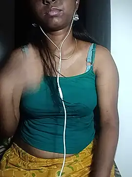 Snapshot of Monika-Beauty chatting on 07.23.26 Monika-Beauty online show from 07.23.26