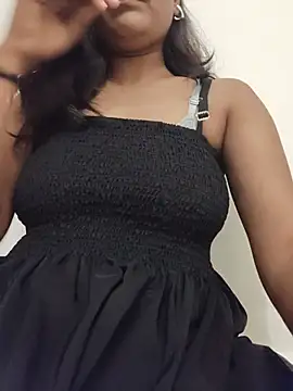 Snapshot of Sexyneera chatting on 07.25.26 Sexyneera online show from 07.25.26
