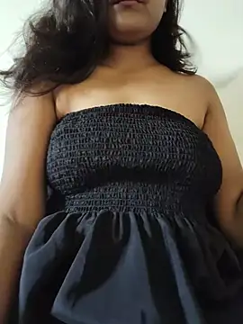 Snapshot of Sexyneera chatting on 07.29.26 Sexyneera online show from 07.29.26