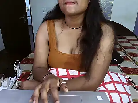 Snapshot of Ma_ya7 chatting on 07.15.26 Ma ya7 online show from 07.15.26