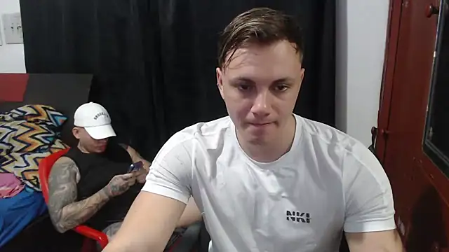 Snapshot of kike_energy chatting on 11.02.25 kike energy online show from 11.02.25