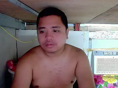 Snapshot of UnisexForYou chatting on 07.27.26 UnisexForYou online show from 07.27.26