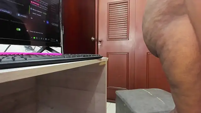 Snapshot of NikolSalas chatting on 01.23.25 NikolSalas online show from 01.23.25