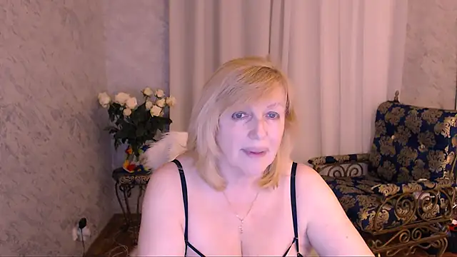 Samantha Si online show from 04.30.26
