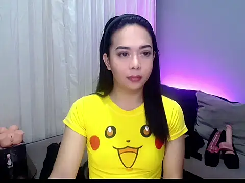 Snapshot of Morenitats chatting on 07.19.26 Morenitats online show from 07.19.26