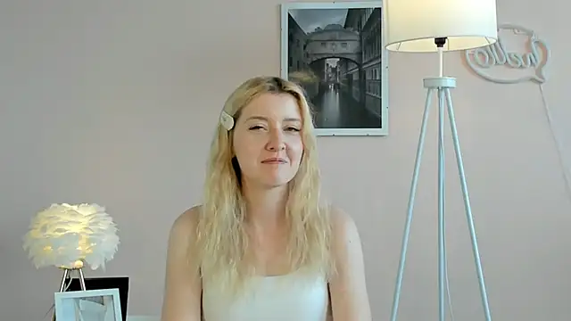 Snapshot of JettaBilello chatting on 07.16.26 JettaBilello online show from 07.16.26