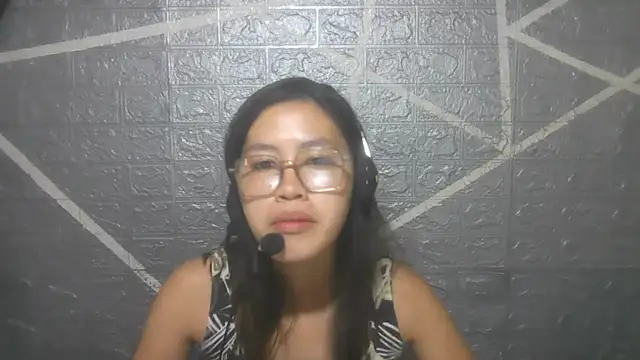 Snapshot of RaquelLeibfried chatting on 07.17.26 RaquelLeibfried online show from 07.17.26