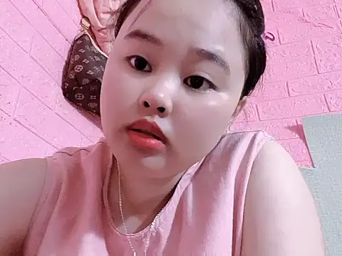Snapshot of Minee99 chatting on 07.17.26 Minee99 online show from 07.17.26