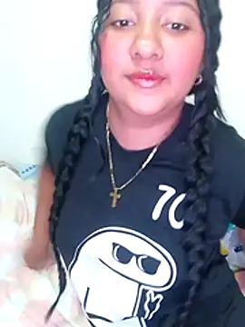 Snapshot of Luna_Dorada chatting on 07.23.26 Luna Dorada online show from 07.23.26