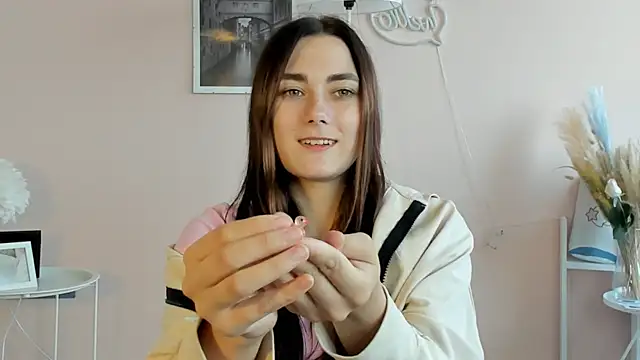Snapshot of MarcellePiwowar chatting on 07.20.26 MarcellePiwowar online show from 07.20.26
