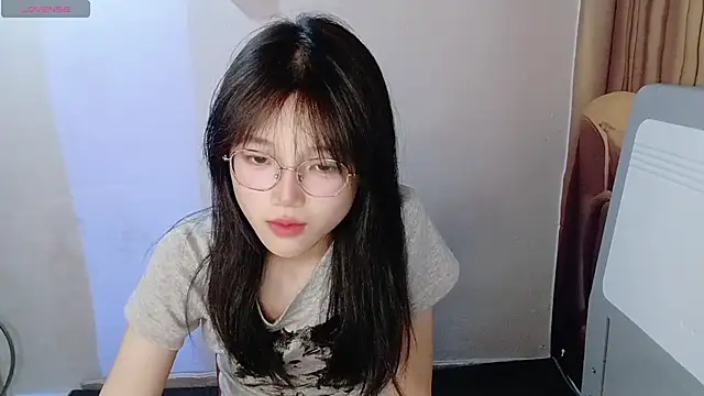 Snapshot of Tinley-vv chatting on 07.20.26 Tinley-vv online show from 07.20.26