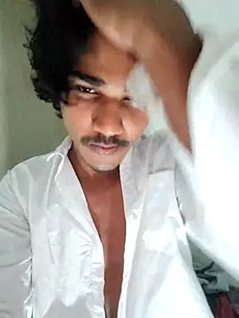 Snapshot of roshan573 chatting on 07.19.26 roshan573 online show from 07.19.26
