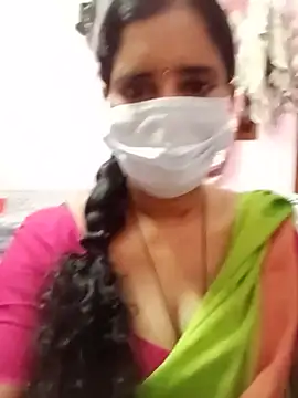 Snapshot of radhika78990 chatting on 07.23.26 radhika78990 online show from 07.23.26