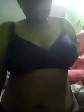 Snapshot of its_neeru chatting on 07.26.26 its neeru online show from 07.26.26