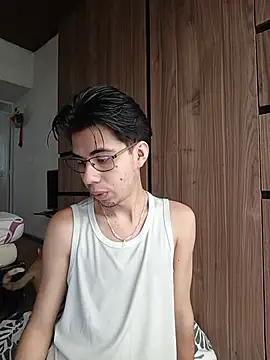 Nicolas moon online show from 08.04.26