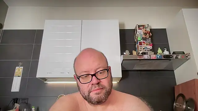 theitalianbear online show from 06.10.26