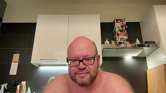 theitalianbear online show from 08.04.26