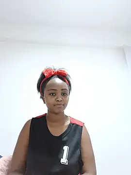 Prettyval77 online show from 07.26.26