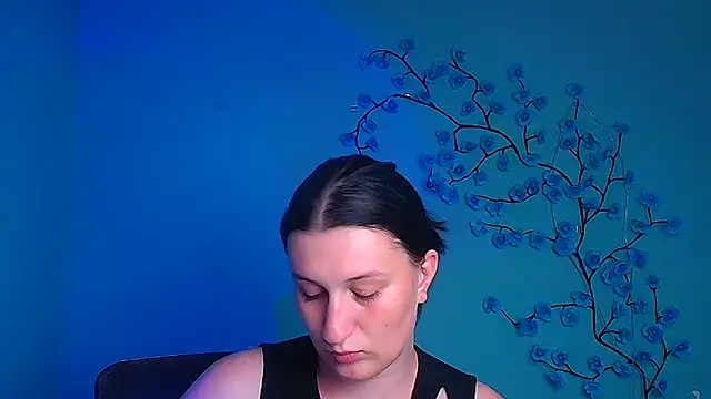 Erica Wonder  online show from 08.03.26