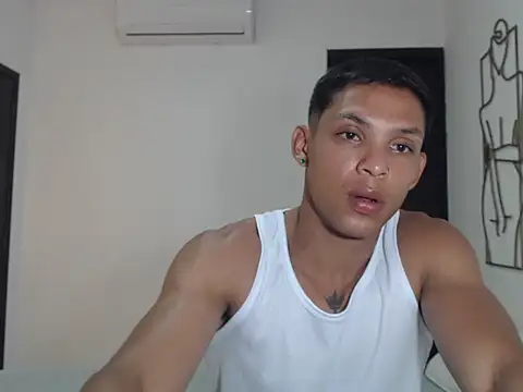 braddhott  online show from 08.01.26
