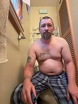 Snapshot of hillbillylover1981 chatting on 07.31.26 hillbillylover1981 online show from 07.31.26
