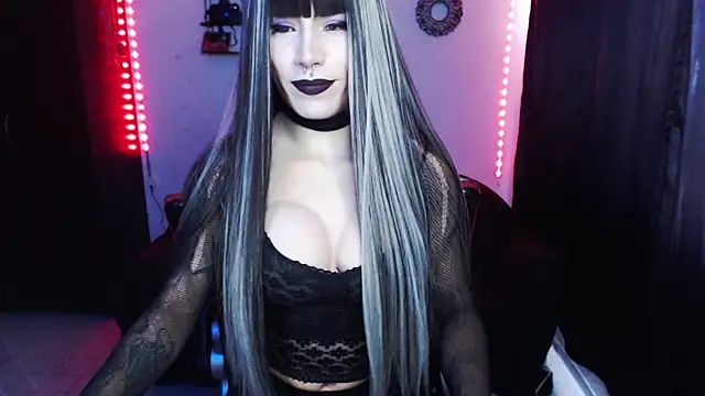 Snapshot of april_simons2 chatting on 01.17.25 april simons2 online show from 01.17.25