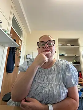 ExperiencedCurvyBelle online show from 08.03.26