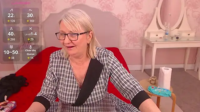 LadyAlana online show from 04.21.26