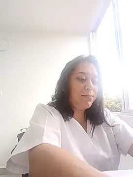 Queen-yessi12 online show from 08.03.26