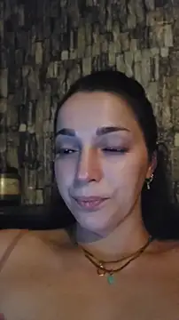 Leila kisses online show from 08.02.26