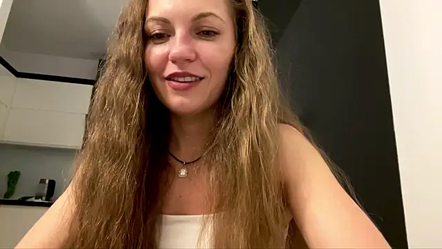 Snapshot of meowmariana chatting on 08.08.26 meowmariana online show from 08.08.26