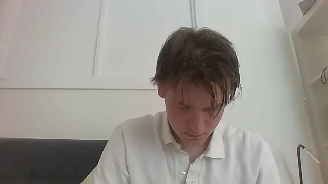 Snapshot of the-dreaming chatting on 08.09.26 the-dreaming online show from 08.09.26