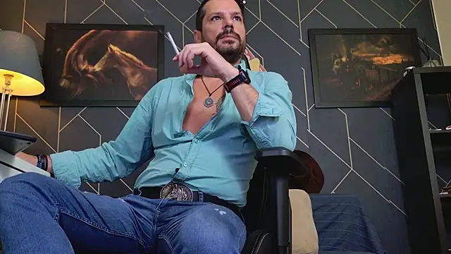 Snapshot of ChrisKox chatting on 11.02.25 ChrisKox online show from 11.02.25