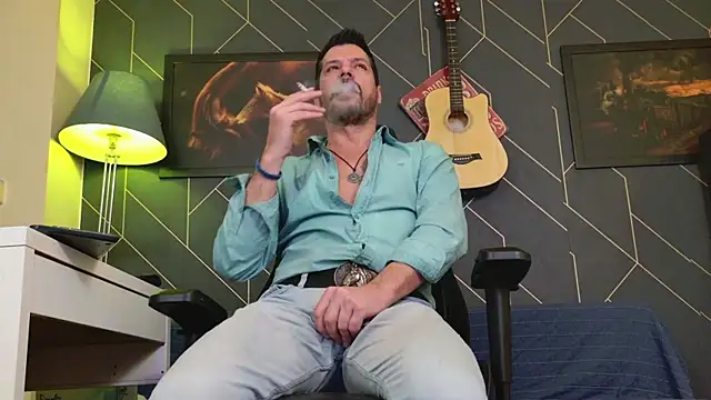 Snapshot of ChrisKox chatting on 01.11.26 ChrisKox online show from 01.11.26