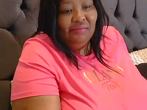 Snapshot of nancy111 chatting on 10.24.25 nancy111 online show from 10.24.25