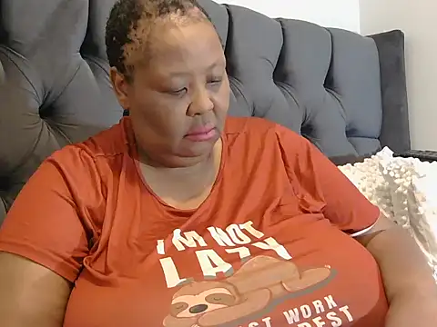 Snapshot of nancy111 chatting on 11.04.25 nancy111 online show from 11.04.25