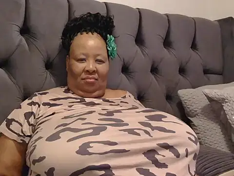 Snapshot of nancy111 chatting on 11.28.25 nancy111 online show from 11.28.25