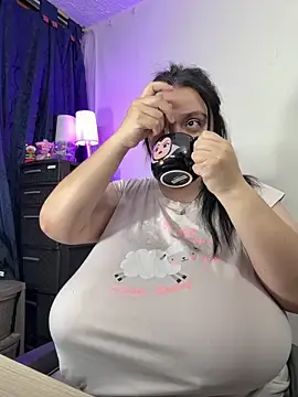 Snapshot of aliceayres797 chatting on 03.01.25 aliceayres797 online show from 03.01.25