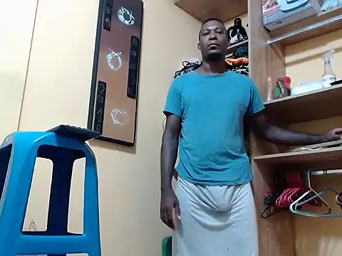 Snapshot of kurtbigcock chatting on 03.11.26 kurtbigcock online show from 03.11.26