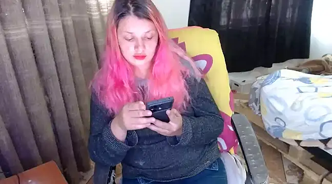 Snapshot of kattydirtylol chatting on 12.13.24 kattydirtylol online show from 12.13.24