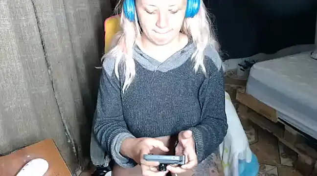 Snapshot of kattydirtylol chatting on 01.18.25 kattydirtylol online show from 01.18.25