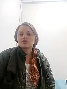 Snapshot of kattydirtylol chatting on 09.18.25 kattydirtylol online show from 09.18.25