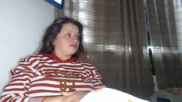 Snapshot of kattydirtylol chatting on 11.28.25 kattydirtylol online show from 11.28.25