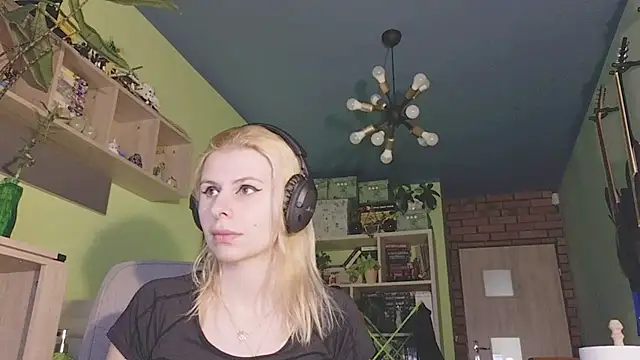 karmija online show from 02.04.25