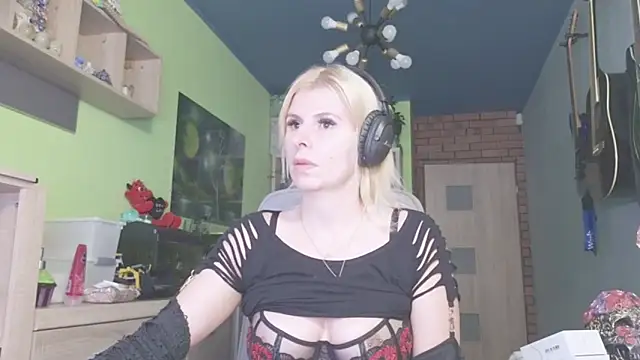 karmija online show from 11.12.25