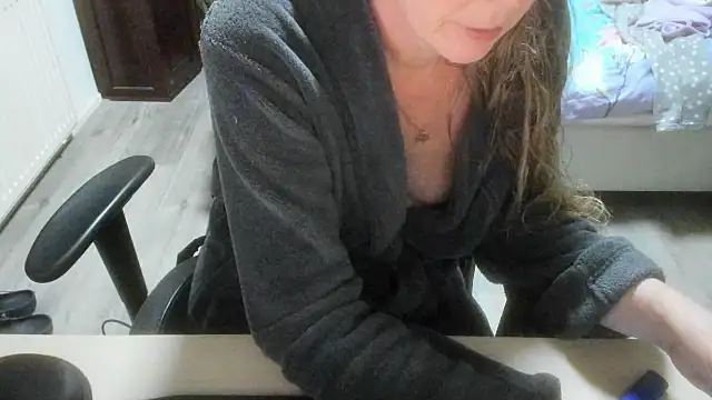 minoesje37 online show from 01.08.26