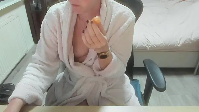 Snapshot of minoesje37 chatting on 03.21.26 minoesje37 online show from 03.21.26